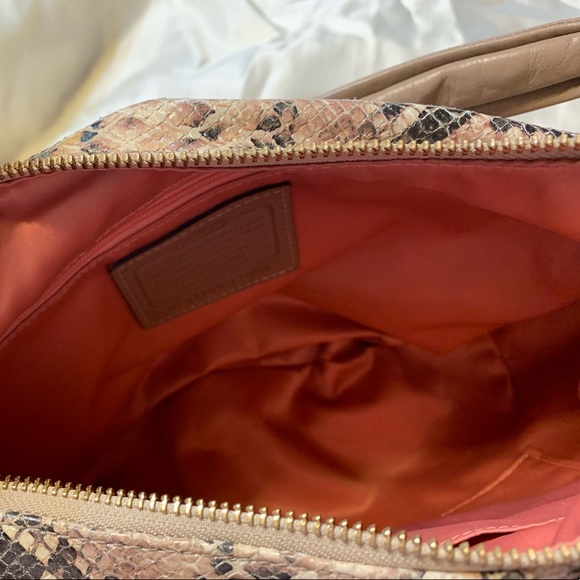 Medium Coach bag with detachable shoulder … - Picture 2 of 6
